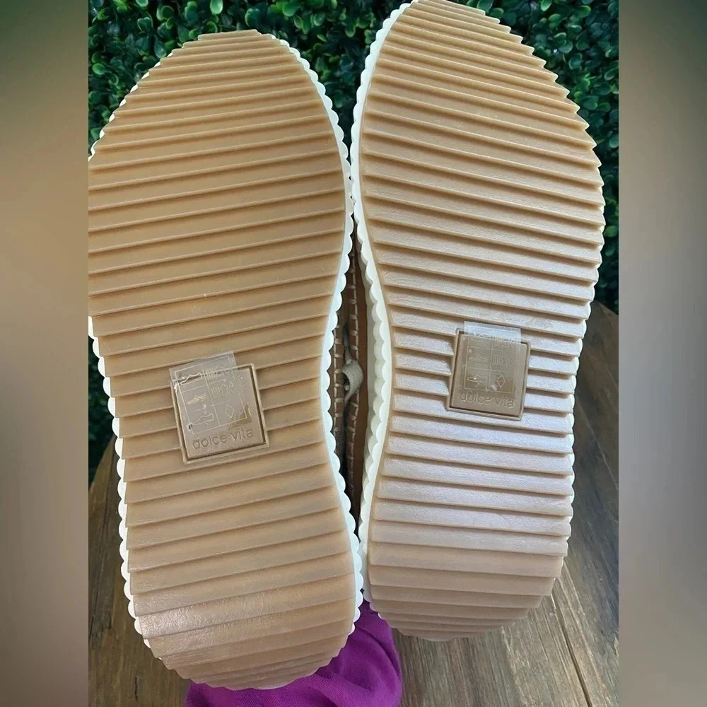 New Dolce Vita Dolen Sneaker in Sandstone - Size 6.5 - Picture 8 of 9